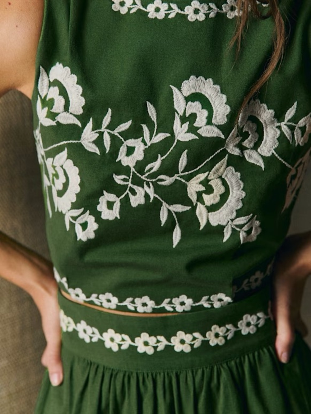 NWT Sézane Set - Siloe Skirt + Claire Blouse in Summer Green Size 4/36 - Picture 2 of 13